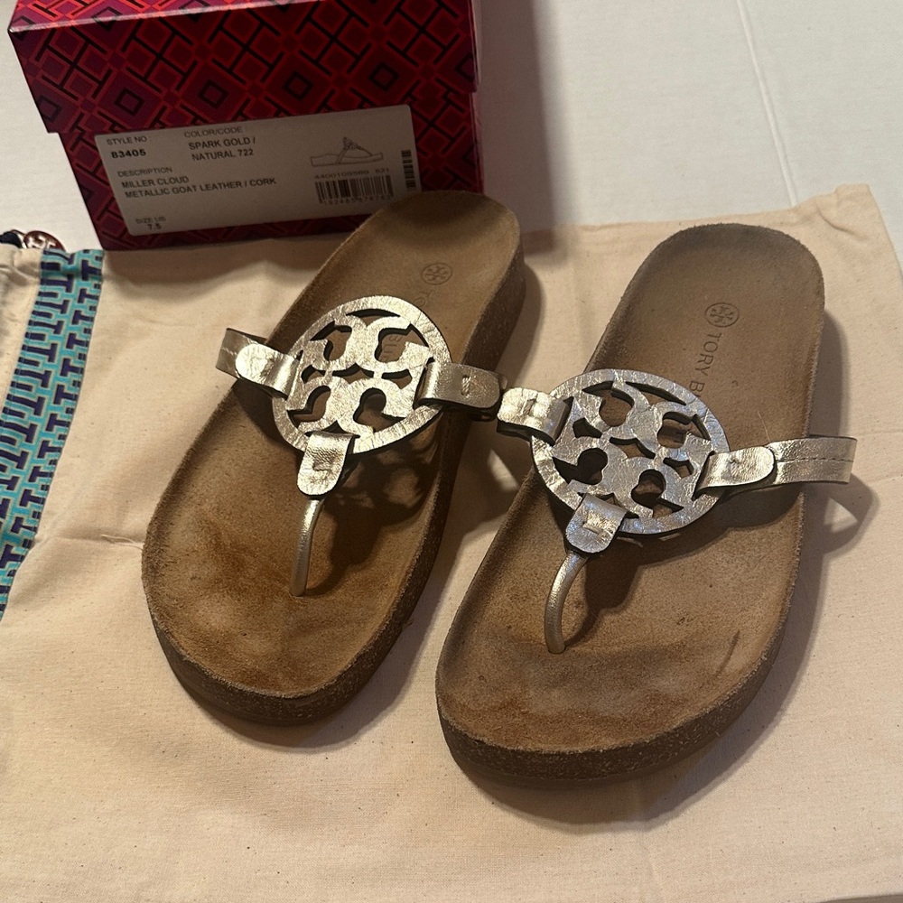 Tory Burch Metallic Gold Logo Thong Sandals too big for me never worn - Picture 1 of 5